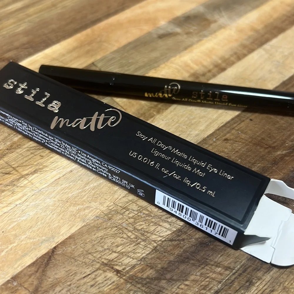 💕🌙Stila Intense Black Matte Stay All Day Liquid Liner